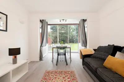 Image de Pass the Keys | Spacious serenity, free parking