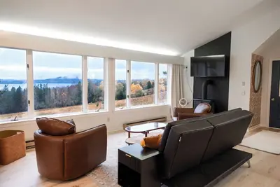 Image de Charming studio with lake access & Ac, close to downtown 15min to Saddleback