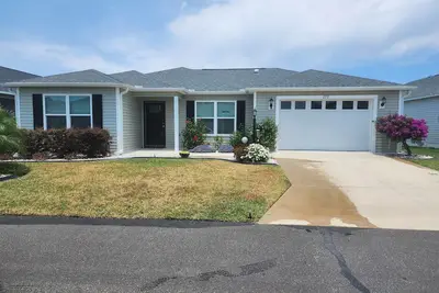 Image de Charming 2-bedroom 2- bath house in The Villages, Fl with Golf Cart