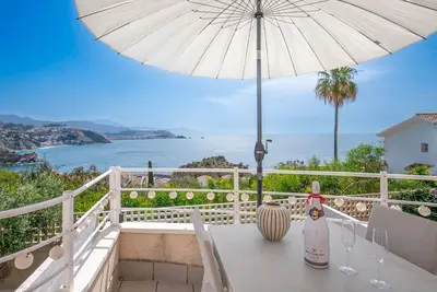 Image de Beachfront, Pool, Townhouse with Sea View