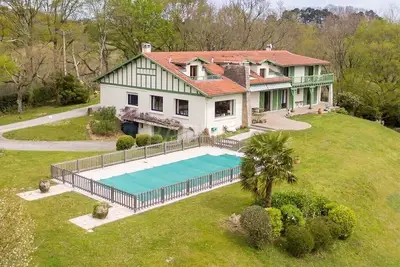 Image de Maison, environnement exceptionnel, 7 chambres, Urrugne, 7 mn de st Jean de Luz