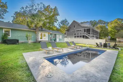 Image de 3br Marsh & River view home with private pool