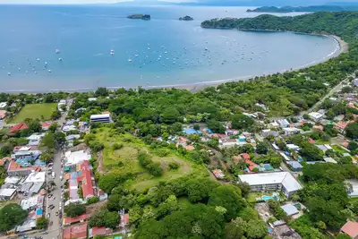 Image de Paradizio Condo #204 – Spacious 3br Retreat Just Steps from Coco Beach