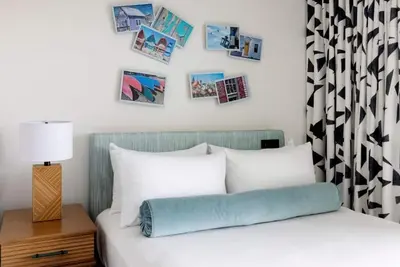Image de Ocean Gaze Getaway: Red Jacket Resort, 2 Queens, Pool w/ Scenic View