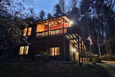 Image de Wonderland near Wineries; Hot Tub, Firepit, Bbq