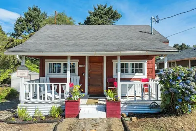 Image de Cozy 2-bedroom house in welcoming Rockaway Beach with WiFi