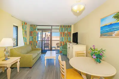 Image de Gorgeous 1 Bedroom Oceanview Condo! Sleeps 6 Guests! Compass Cove 1525