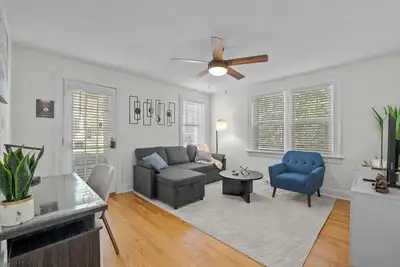 Image de Steps from Ku Med: Renovated Haven Perfect for Long Stay