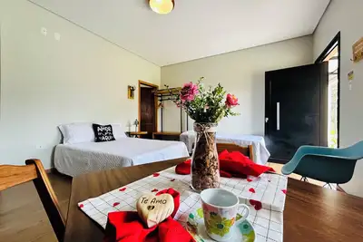 Image de House with 2 lofts, barbecue and nature view - 2 minutes from Ducha de Prata!