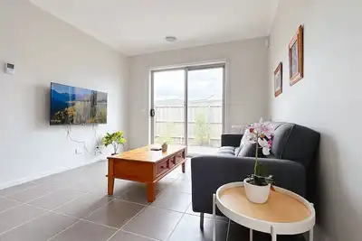 Image de Jubilee Home/3b2b2c/Avalon Airport/Smart Tv/Dryer