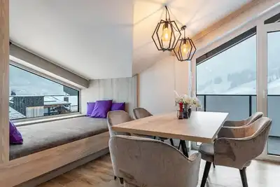 Image de Appartement \"Grauzone Grossarl App. Nr. 6 View\" avec vue sur les montagnes, terrasse privée et Wi-Fi