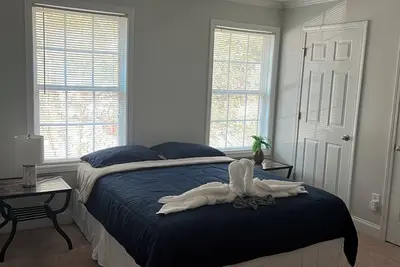 Image de Huge 5-bedroom house in fabulous Jonesboro 12 miles from airport\/Atl