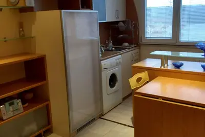 Image de Charming 1-bedroom apartment-city Vratsa, 4 min to city center, Ac, WiFi 60 Mbps