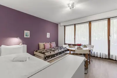 Image de Studio chaleureux avec terrasse