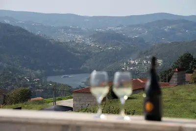 Image de Private Pool and Hot Tub on the Douro River