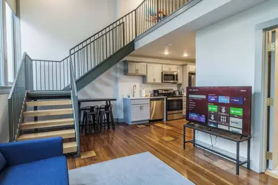 Image de Spacious Loft with Free Parking | Medical District