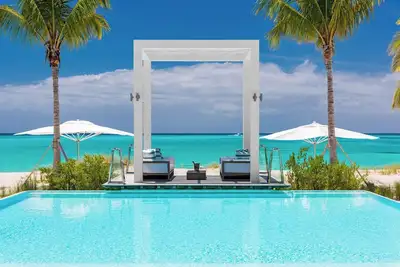 Image de Emerald Pavilion in Grace Bay by Personal Villas -  Grand Holiday Escape