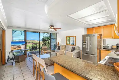 Image de Waiohuli Beach Hale A-103 Ocean Front Complex, Ocean View, Steps to the Beach