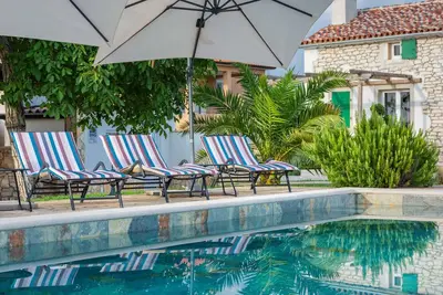 Image de Crogo Villa Paradiz, Charmantes Ferienhaus bei Labin, Istrien – Privater Pool, großer Garten & viel