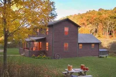 Image de Charming, Updated 4br 2ba Farmhouse in Heart of Nrg National Park