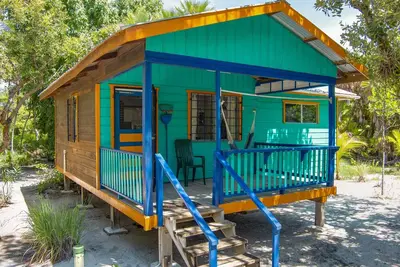 Image de Charming 1br Cabana in Tranquil Forest Setting
