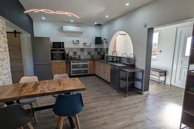 Image de Maison chaleureuse sur les hauteurs d'Aubiac