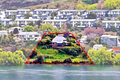 Image de Absolutely Lakeside House - 5mins to Town - Step outside to the lake and trail.