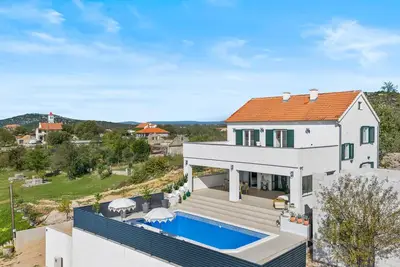 Image de Superbe maison de 4 chambres à Vodice