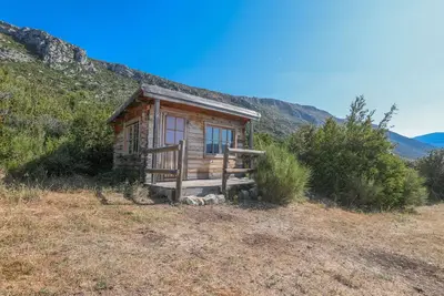 Image de Cabane Aux Étoiles avec vue sur les montagnes, terrasse privée et jardin partagé