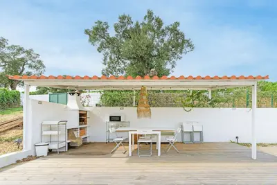 Image de Maison de vacances 'Monte Da Venda De Baixo' avec vue sur la montagne, piscine privée et Wi-Fi