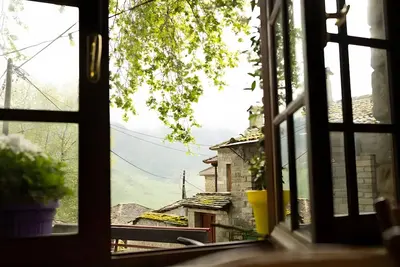 Image de Maison d'hôtes 'Armoloi Room 3' avec vue sur la montagne, terrasse partagée et Wi-Fi