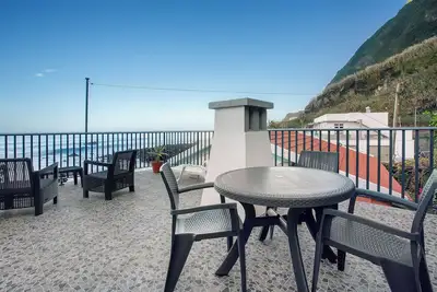 Image de Appartement \"Casa Dos Avos\" avec vue sur la mer, terrasse privée et Wi-Fi
