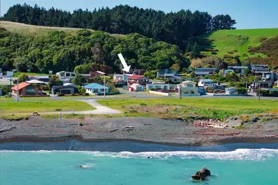 Image de South Bay | Great View | Classic Kiwi Bach