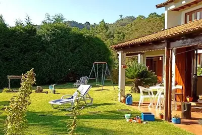 Image de Homerez - Maison accueillante à Santa Cruz avec jardin de 269 m²