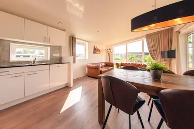 Image de Maison de vacances accueillante avec jardin
