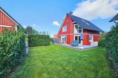 Image de The Swedish-style vacation home \"Solängen\" is idyllically situated on the edge of the Holst