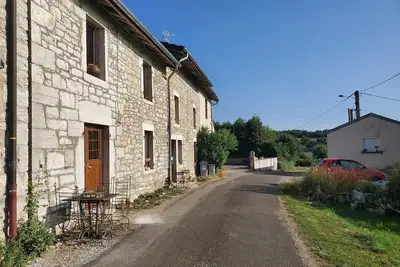 Image de Charming gite \"Le paradis du Jura\" located in an oasis of peace and nature.