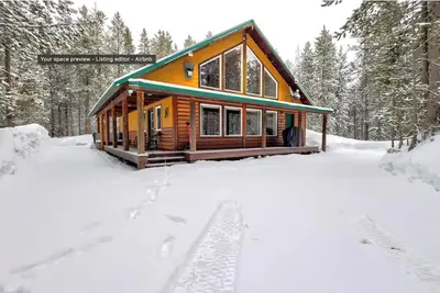 Image de Yellowstone Wolf Lodge+Hotub+Wifi+Ac+22 min to Ynp