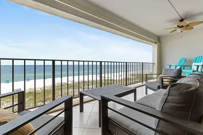 Image de Beachfront Retreat with Sauna + Pools | Book for $450 of Free Daily Activities