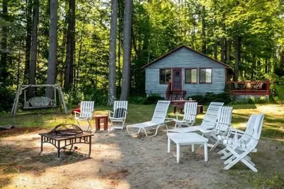 Image de Lakeside rustic cabin sleeps 6 on Lake Kanasatka