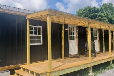 Image de Cabin 1 Backwoodskrawlers Basecamp