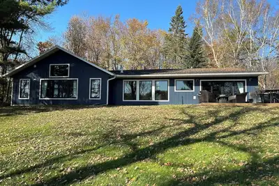 Image de Cozy 4-bedroom cabin on beautiful Lake Namakagon in charming Cable Wi