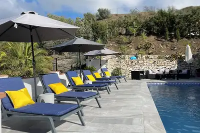 Image de Deluxe 1 Bedroom Apartment with beautiful mountain views and a shared pool