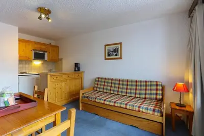 Image de 20m du centre station, 3ème étage, balcon, casier à ski, 31m², Les 2 Alpes