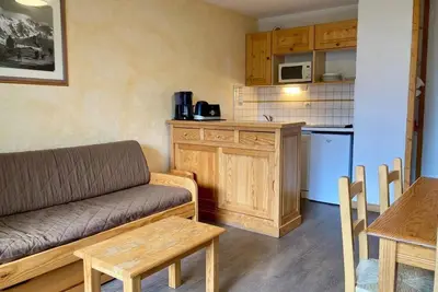 Image de 20m du centre station, 4ème étage, balcon, casier à ski, 31m², Les 2 Alpes