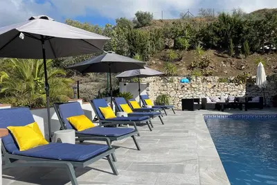 Image de Beautifully renovated Studio with shared pool