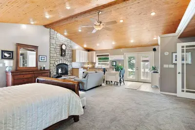 Image de Country stay with hot tub & fireplace near Spooky Nook & Miami Univ.