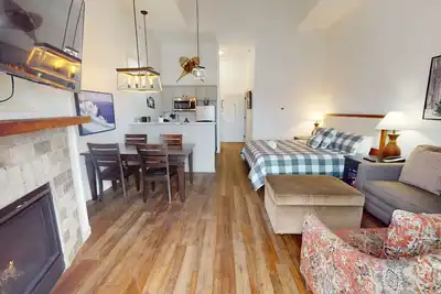 Image de New! Allegheny Springs #407 - Brigham Studio Condo