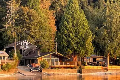 Image de Charming Hood Canal waterfront cabin