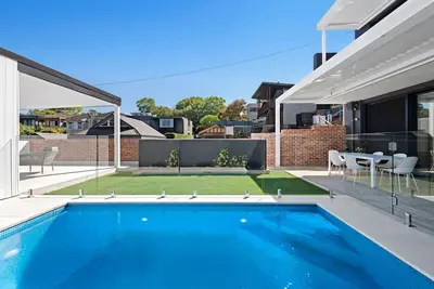 Image de Luxury New 5bdrm Oasis with Heated Pool